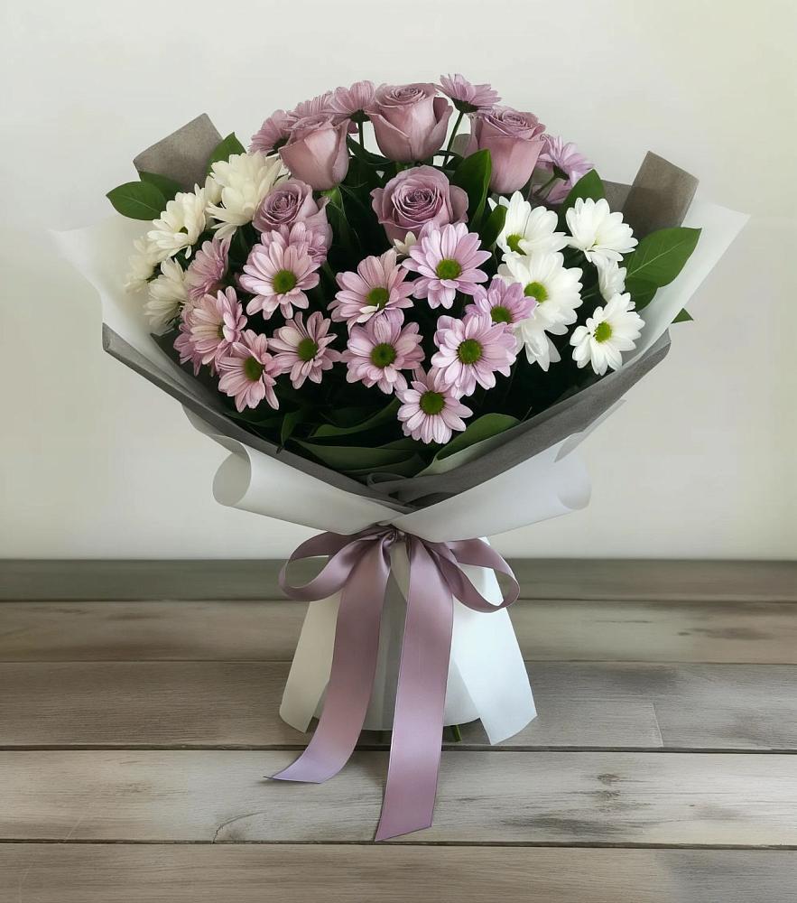 Букет цветов из: Хризантемы и Розы в Приморско-Ахтарске