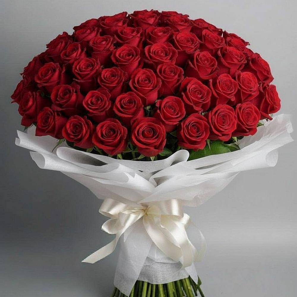 Букет 101 Красная роза Блэк Мэджик в Приморско-Ахтарске