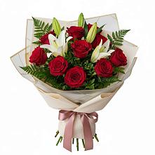 Букет цветов из:  Лилии и Розы в Приморско-Ахтарске
