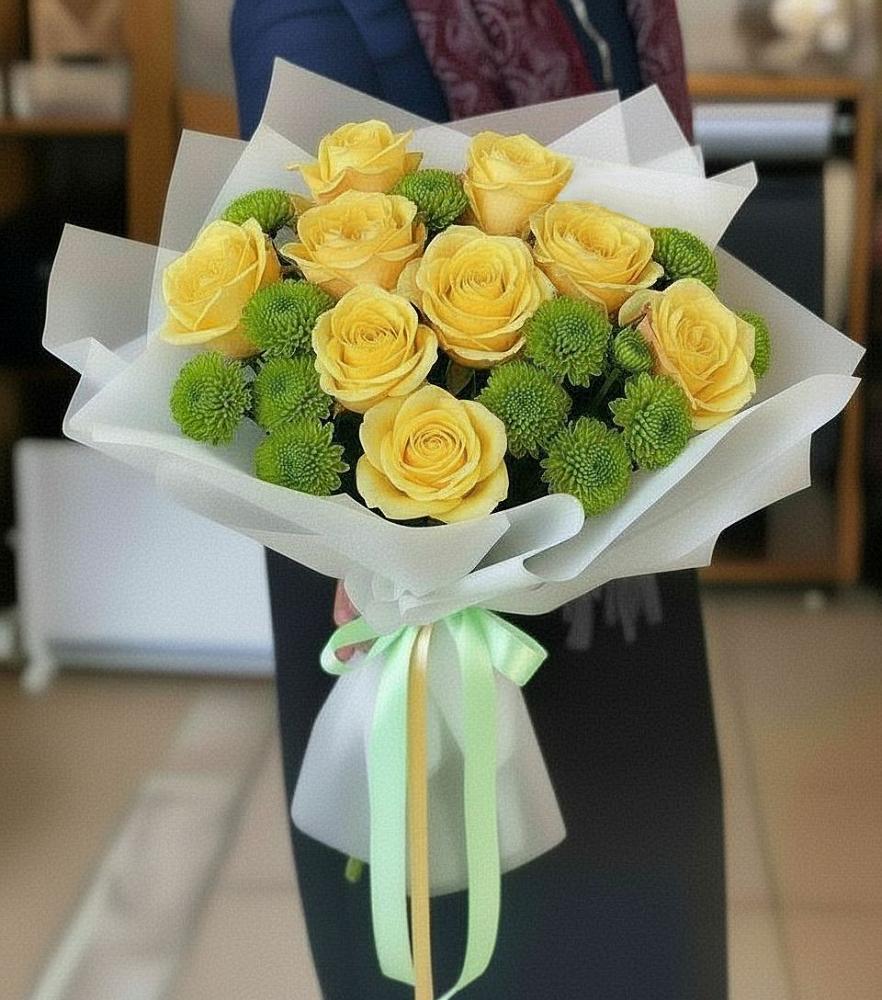 Букет цветов из: Хризантемы и Розы в Приморско-Ахтарске