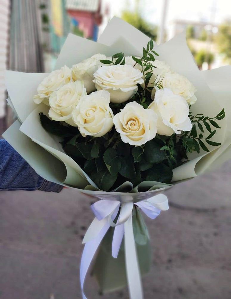 Букет Белые розы Проуд в Приморско-Ахтарске