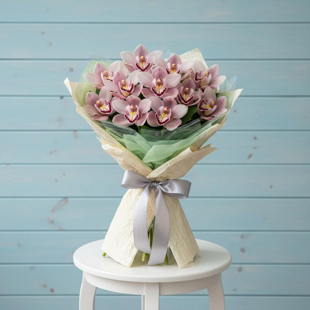 Букет цветов из: Орхидеи и Розы в Приморско-Ахтарске