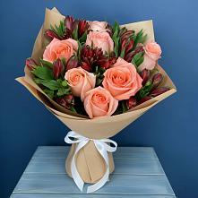 Букет цветов из:  Розы и Альстромерии в Приморско-Ахтарске