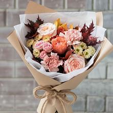 Букет цветов из:  Гвоздики, Хризантемы и Розы в Приморско-Ахтарске