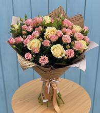 Букет цветов из:  Розы в Приморско-Ахтарске