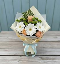 Букет цветов из:  Герберы, Розы и Хризантемы в Приморско-Ахтарске